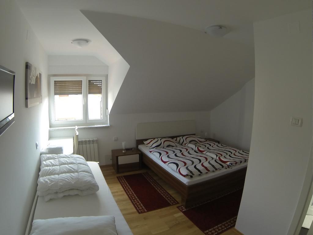 Rooms & Apartment Mira G. Postojna Rom bilde