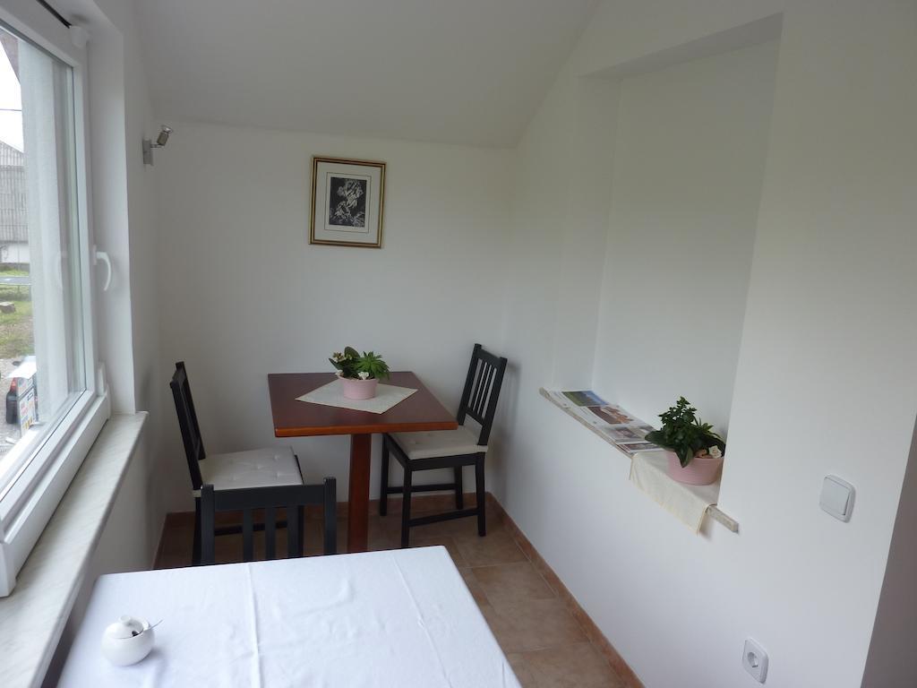 Rooms & Apartment Mira G. Postojna Eksteriør bilde